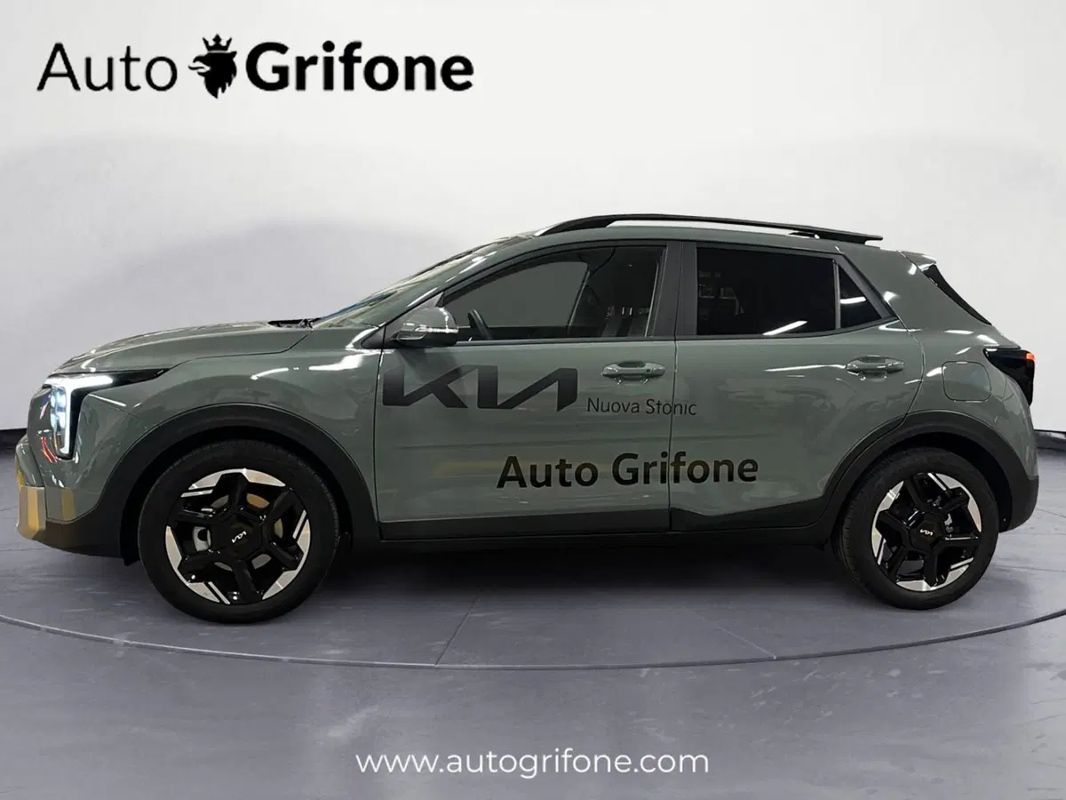 Kia Stonic nuova a Modena (2)