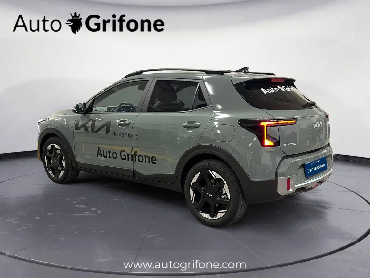Kia Stonic nuova a Modena (3)