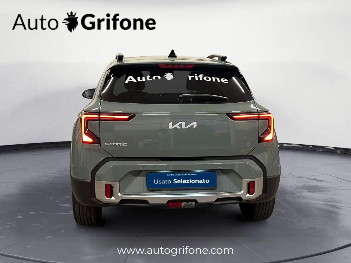 Kia Stonic nuova a Modena (4)