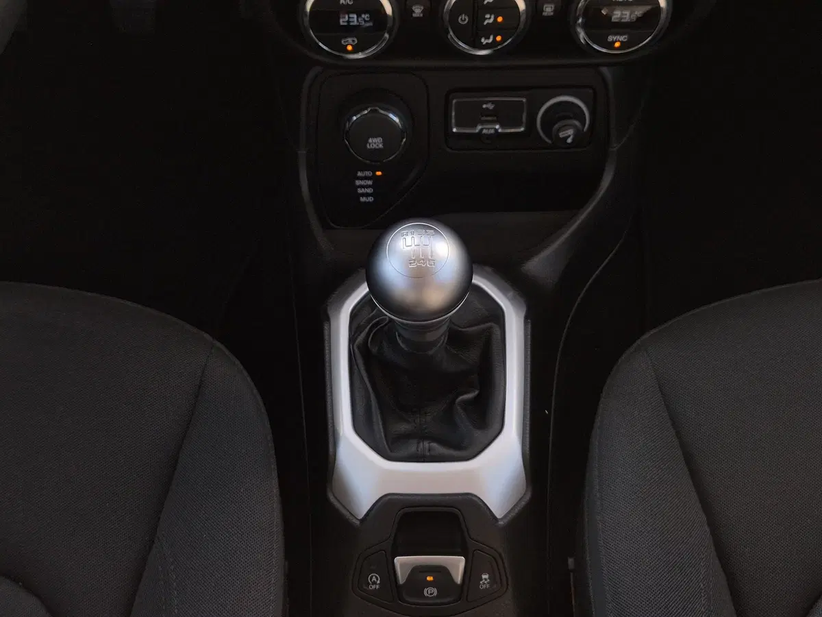 Jeep Renegade usata a Genova (10)