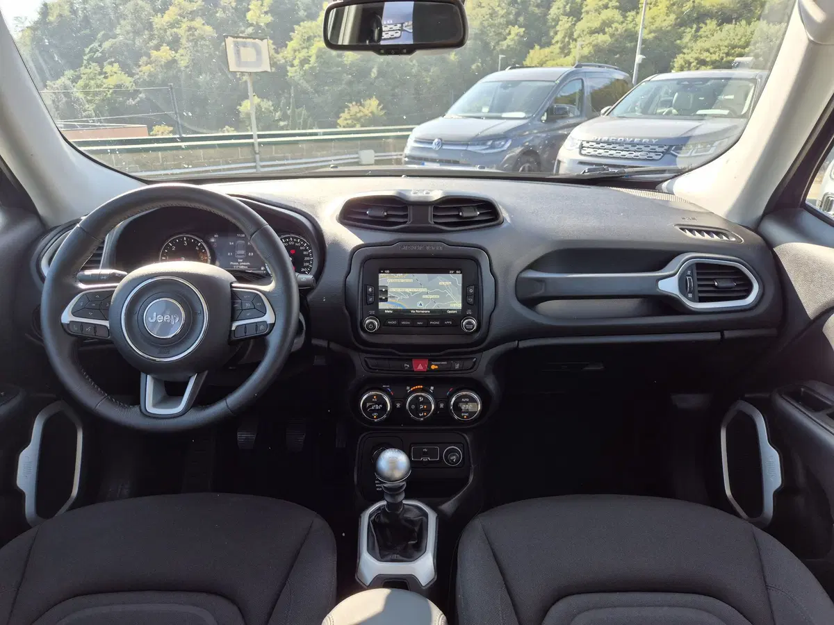 Jeep Renegade usata a Genova (8)