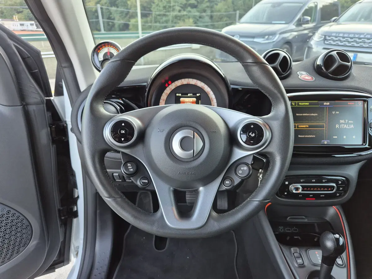 smart Fortwo Cabrio usata a Genova (16)