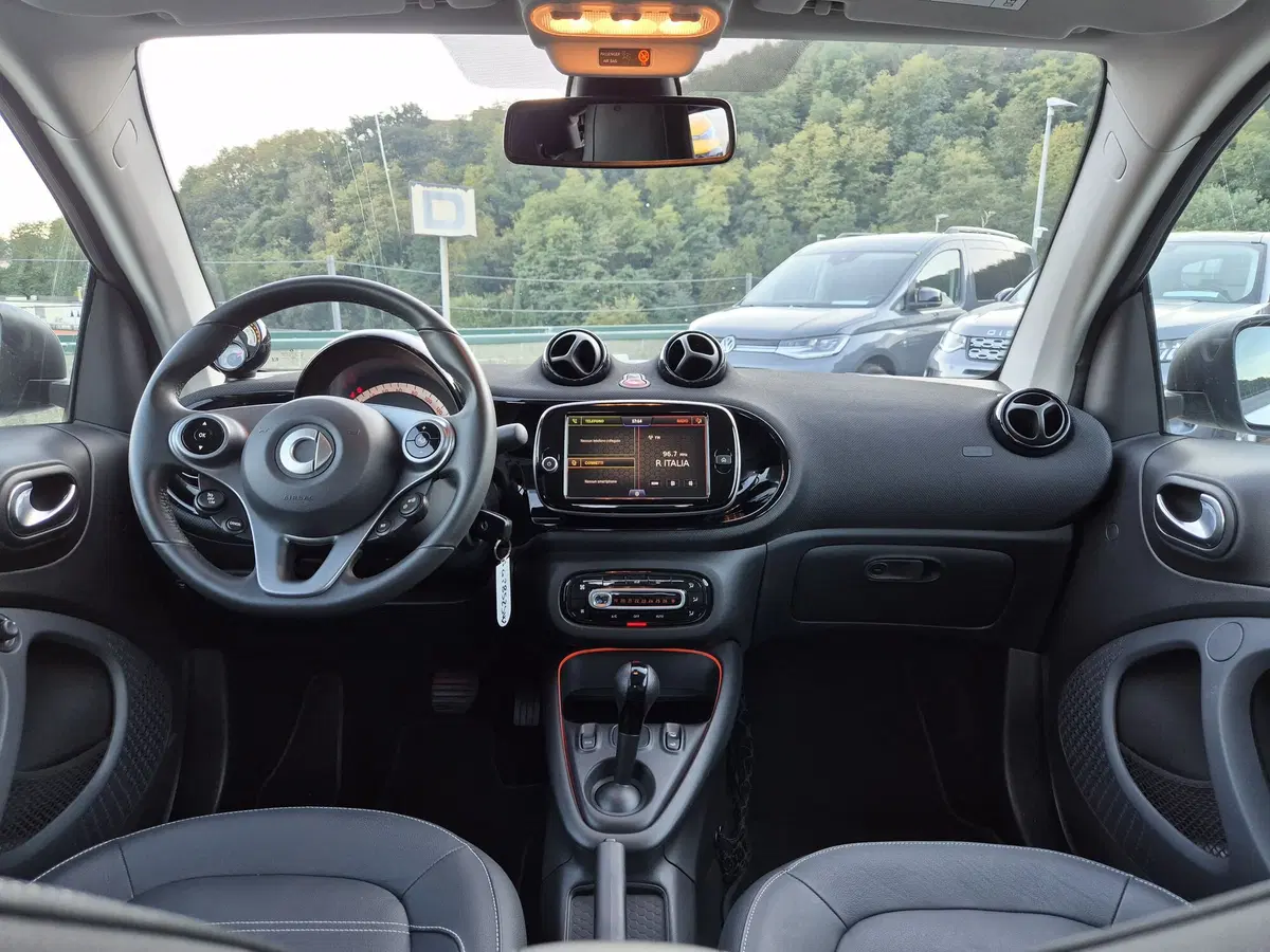 smart Fortwo Cabrio usata a Genova (7)
