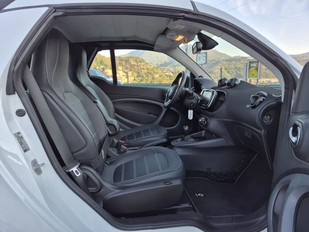 smart Fortwo Cabrio usata a Genova (8)