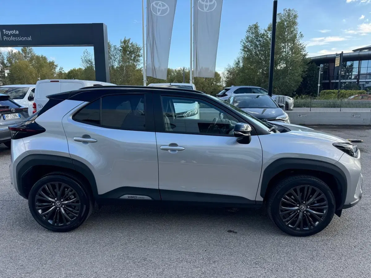 Toyota Yaris Cross usata a Modena (5)