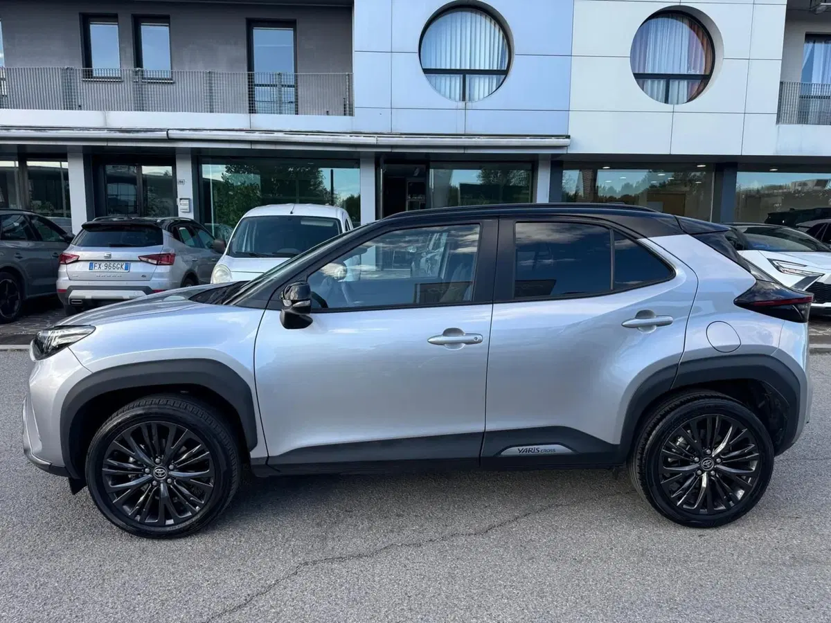 Toyota Yaris Cross usata a Modena (9)