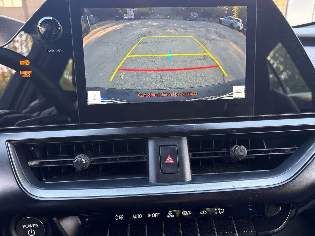 Lexus UX usata a Bologna (12)