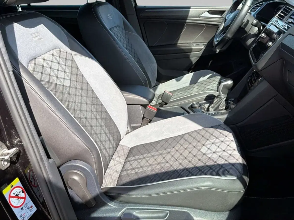 Volkswagen Tiguan usata a Livorno (13)