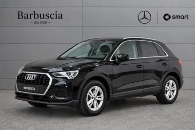 Audi Q3 35 2.0 tdi Business Advanced s-tronic del 2024 usata a Pescara