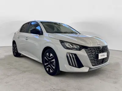 Peugeot 208 1.2 turbo Edition 100cv nuova a Monopoli