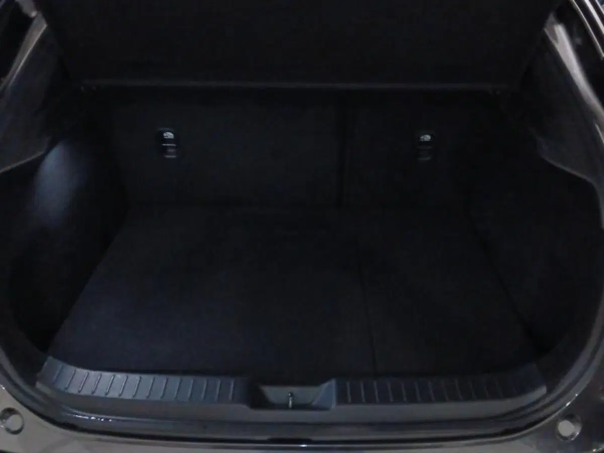 Mazda CX-30 usata a Genova (17)