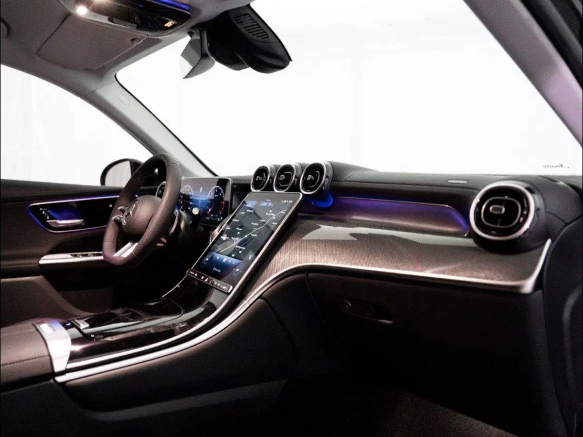 Mercedes-Benz GLC SUV nuova a Macerata (11)