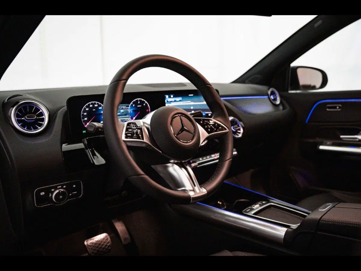 Mercedes-Benz GLA SUV nuova a Ancona (11)