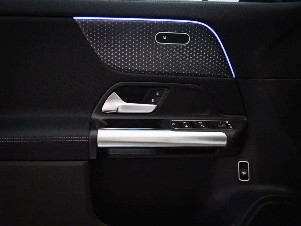 Mercedes-Benz GLA SUV nuova a Ancona (12)