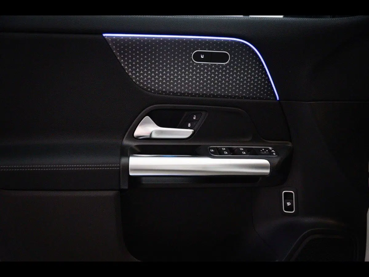Mercedes-Benz GLA SUV nuova a Ancona (13)