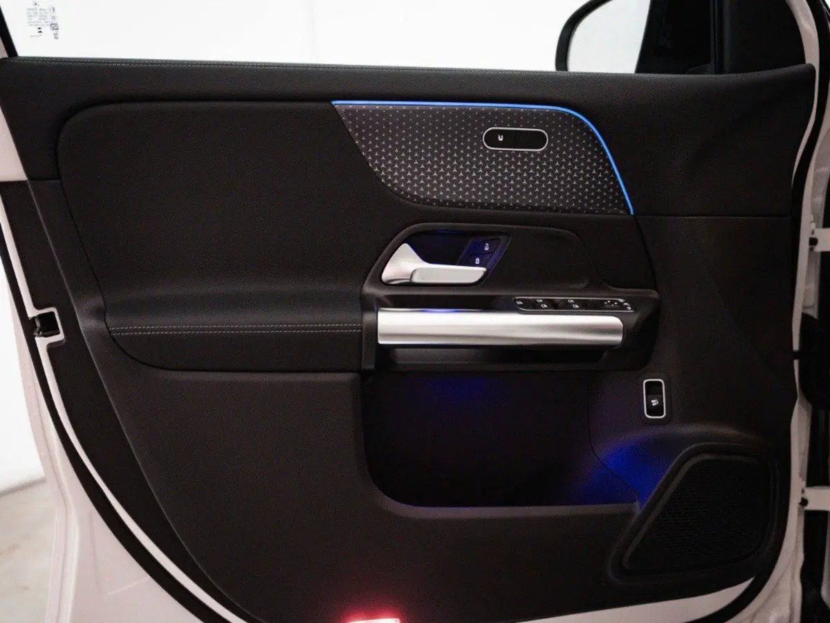 Mercedes-Benz GLA SUV nuova a Ancona (15)