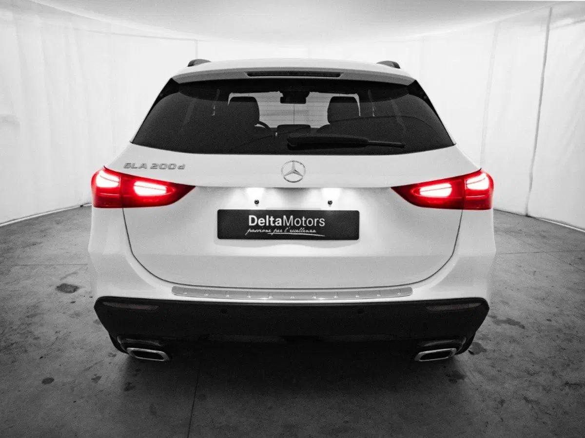 Mercedes-Benz GLA SUV nuova a Ancona (3)