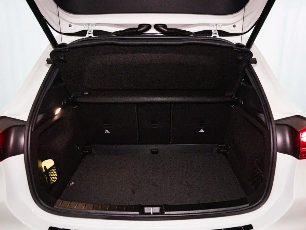 Mercedes-Benz GLA SUV nuova a Ancona (9)