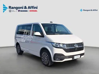 Volkswagen Veicoli Commerciali T6.1 caravelle 2.0 tdi 150cv Comfortline p.c. del 2023 usata a Castegnato