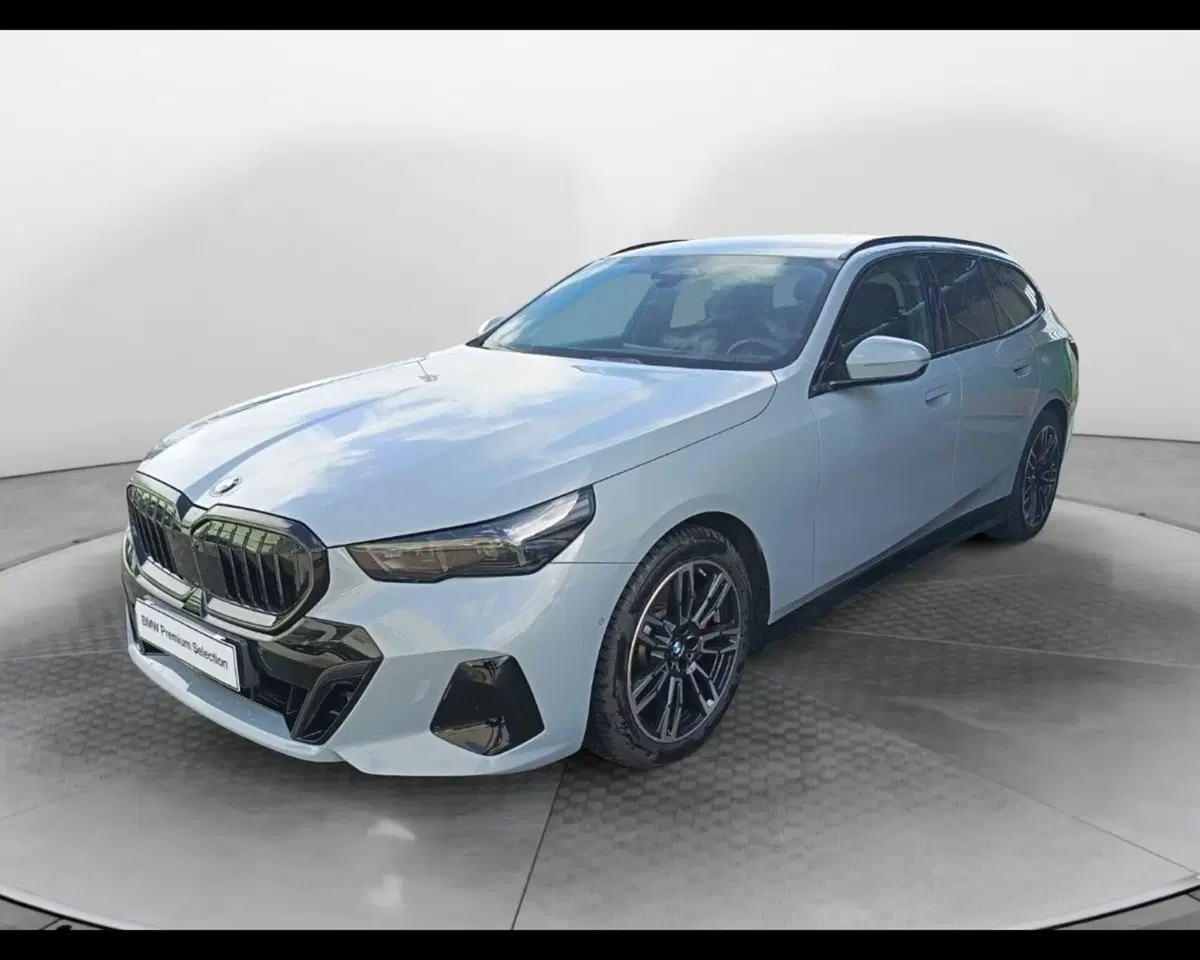 BMW Serie 5 Touring usata a Caserta