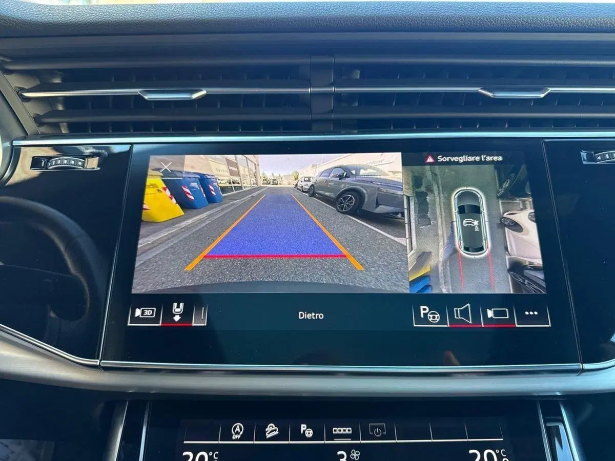 Audi Q8 Sportback usata a Firenze (18)