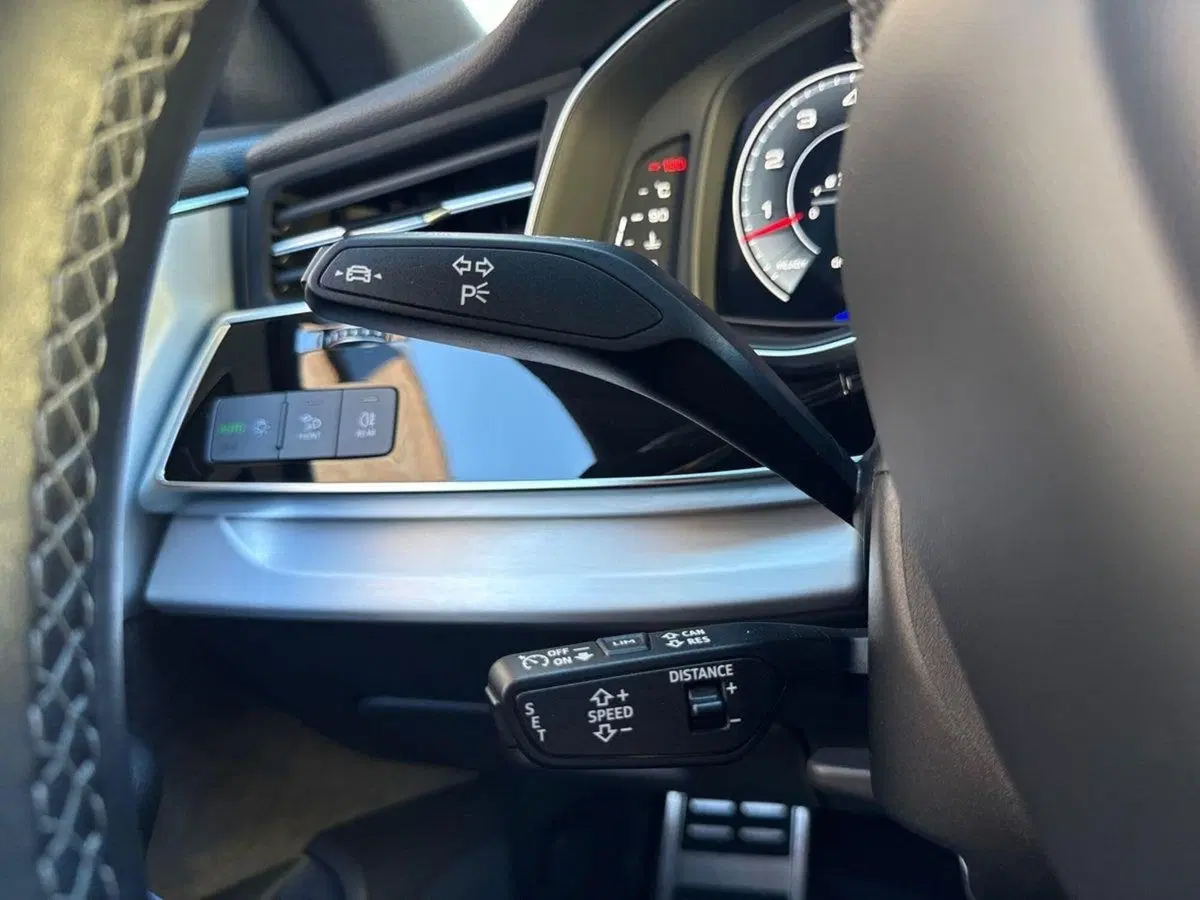 Audi Q8 Sportback usata a Firenze (19)