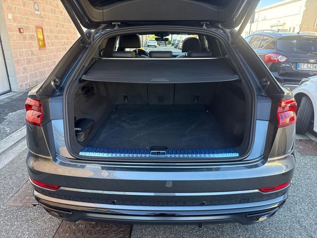 Audi Q8 Sportback usata a Firenze (8)