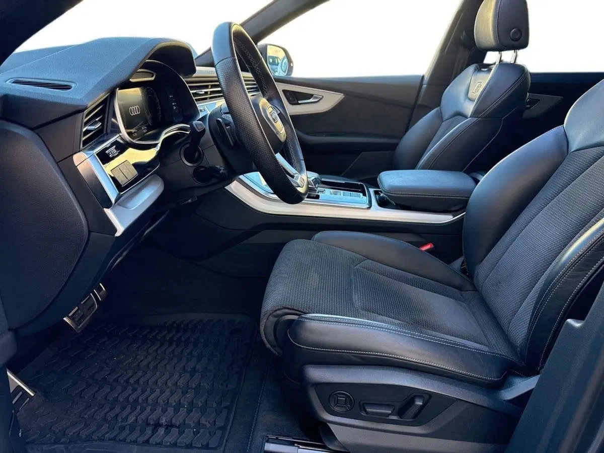 Audi Q8 Sportback usata a Firenze (9)