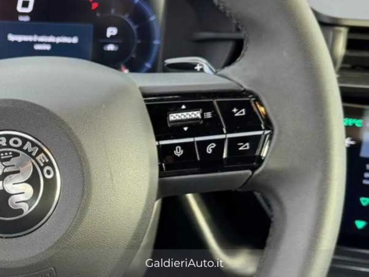Alfa Romeo Junior usata a Salerno (14)