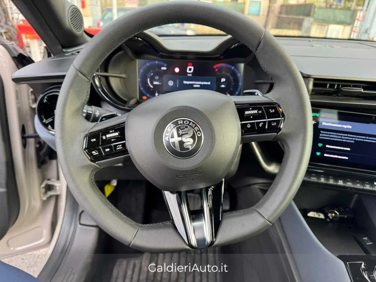 Alfa Romeo Junior usata a Salerno (5)