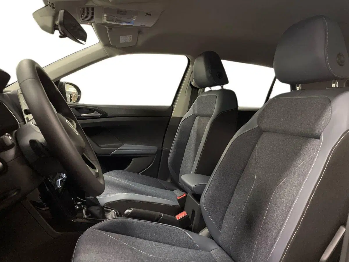 Volkswagen T-Cross nuova a Firenze (9)