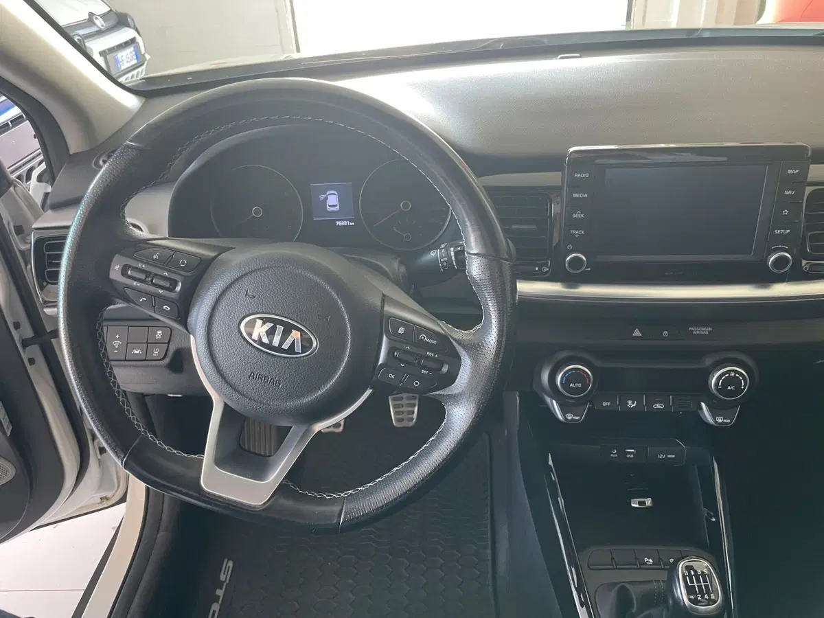 Kia Stonic usata a Lucca (11)