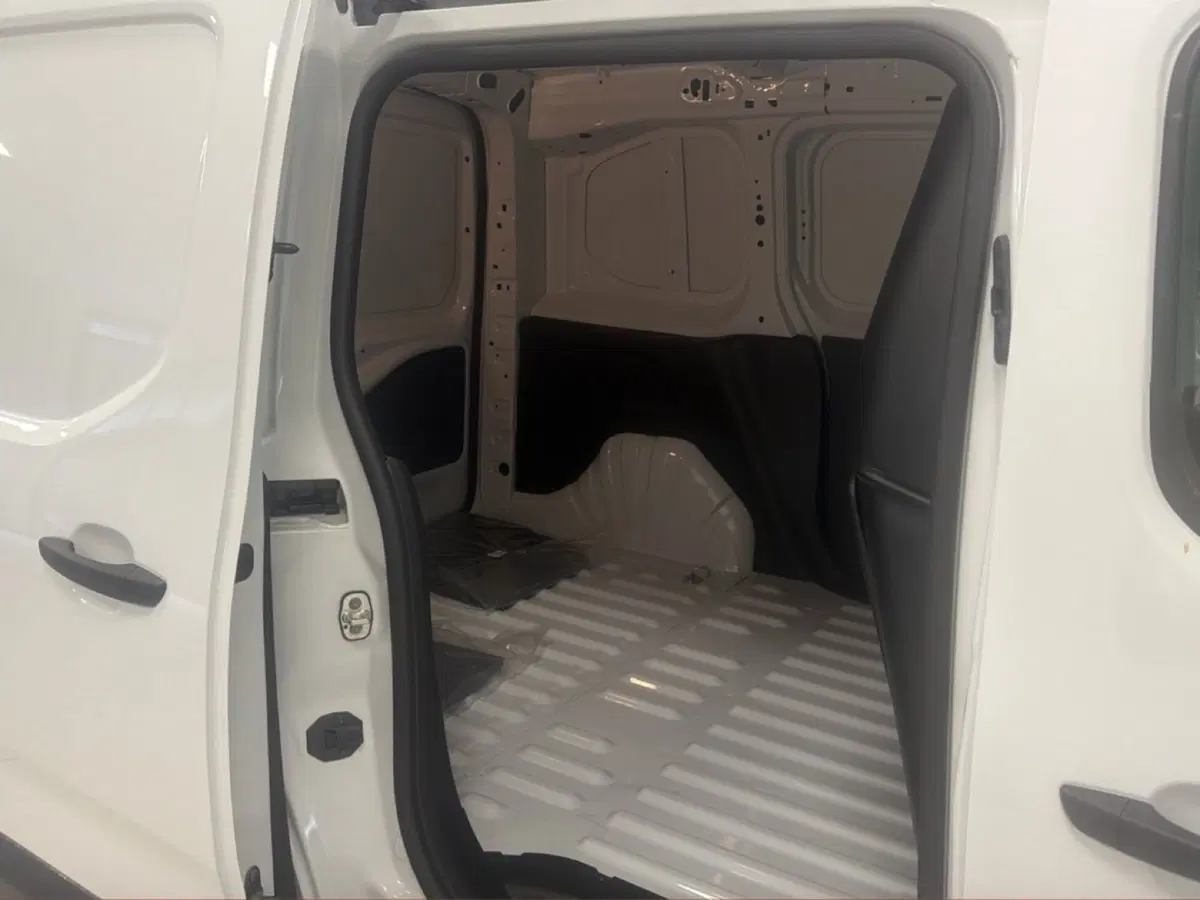 Fiat Doblò Furgone nuova a Palermo (13)