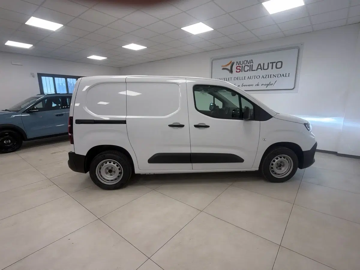 Fiat Doblò Furgone nuova a Palermo (15)