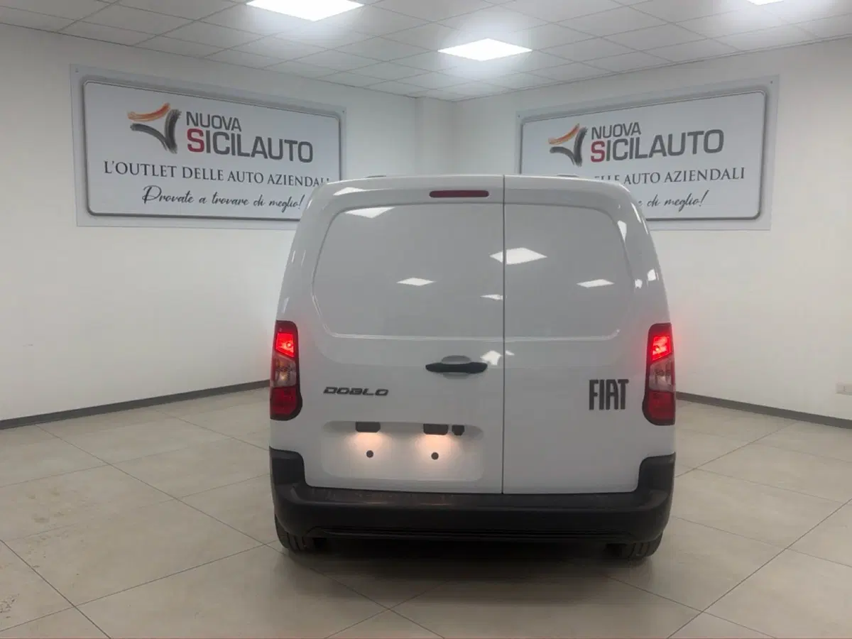 Fiat Doblò Furgone nuova a Palermo (17)