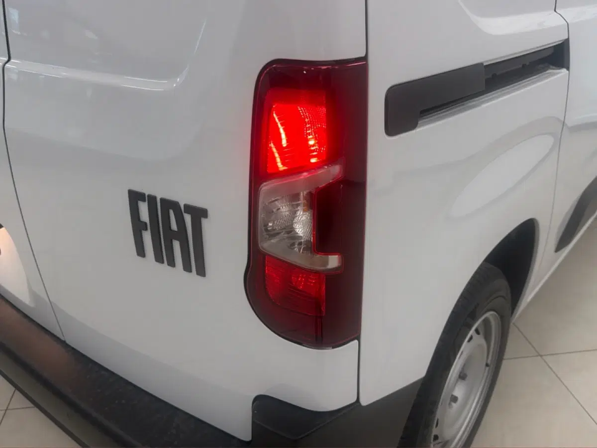 Fiat Doblò Furgone nuova a Palermo (19)