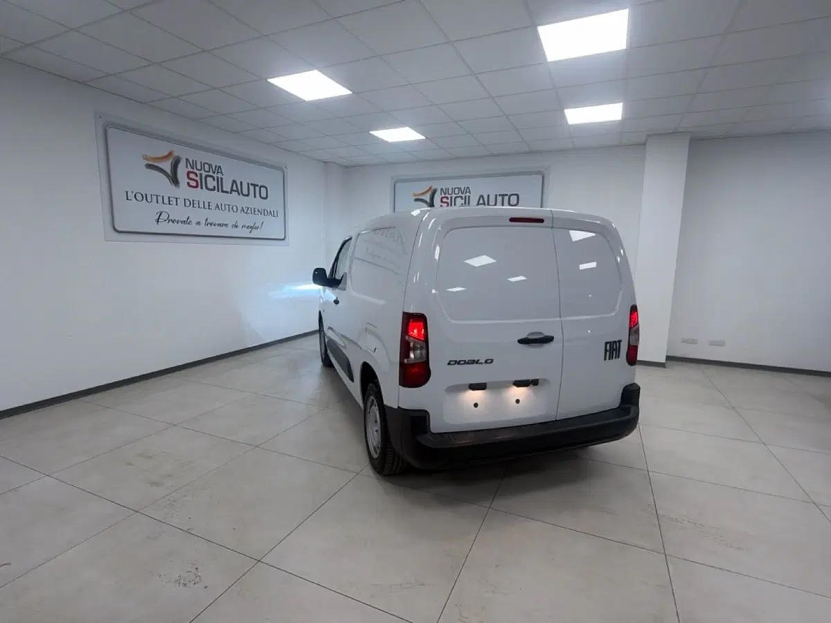 Fiat Doblò Furgone nuova a Palermo (20)