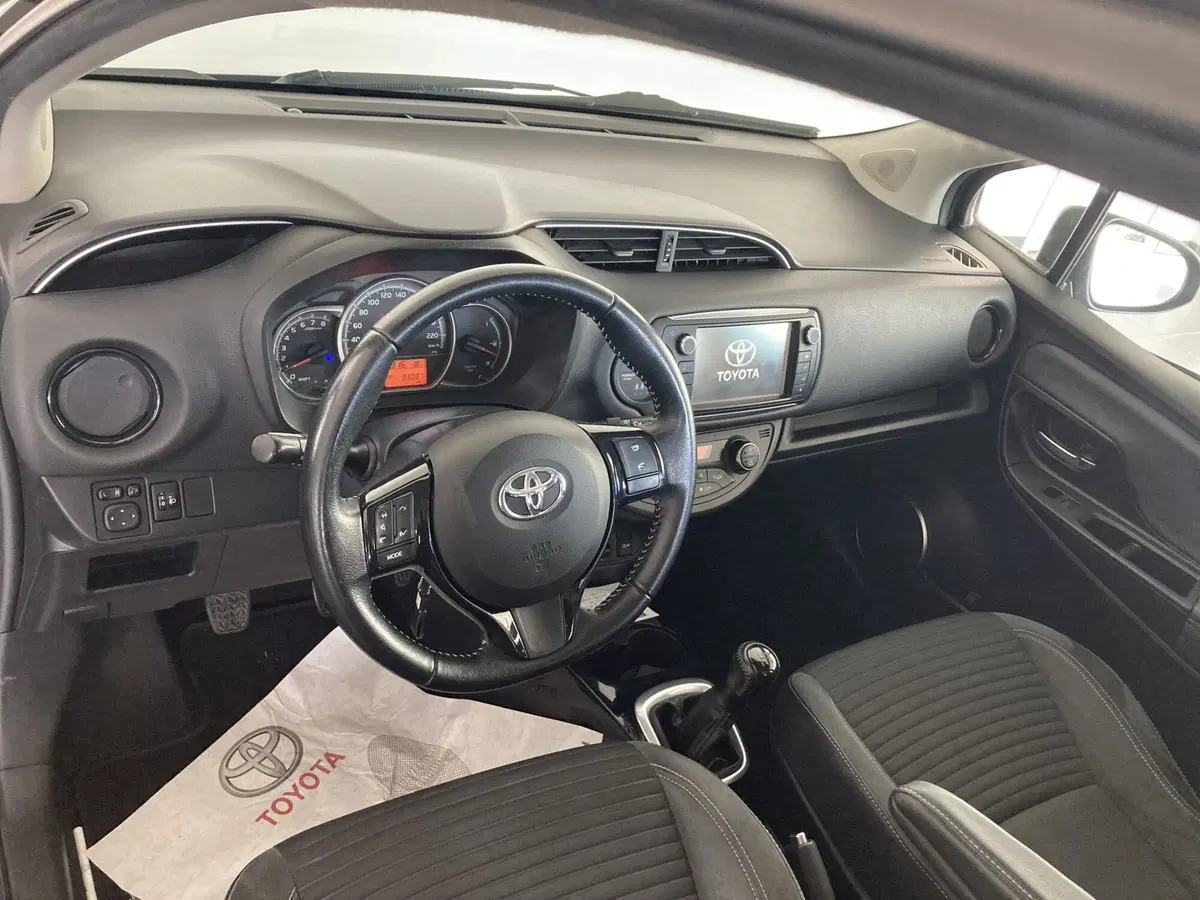 Toyota Yaris usata a Foggia (11)