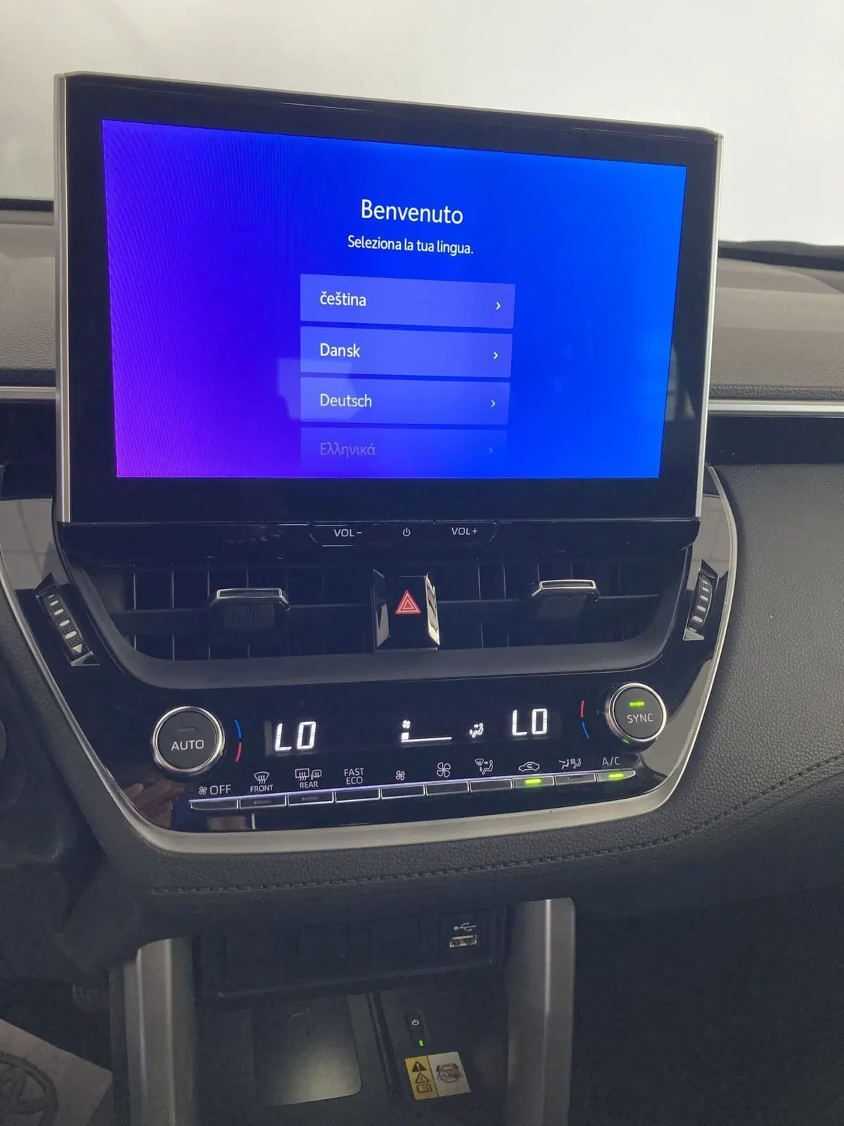 Toyota Corolla Cross Hybrid usata a Foggia (15)