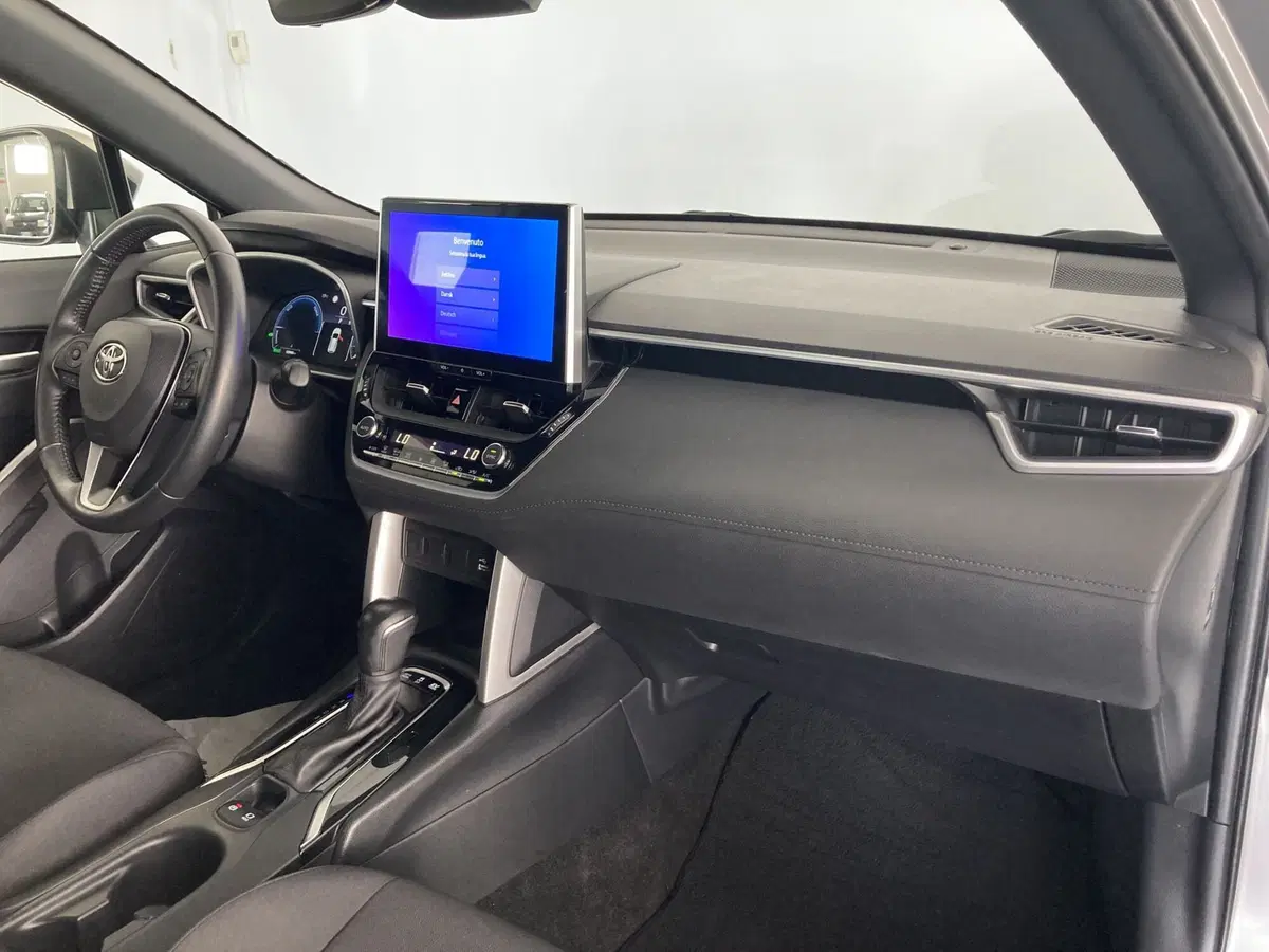Toyota Corolla Cross Hybrid usata a Foggia (18)