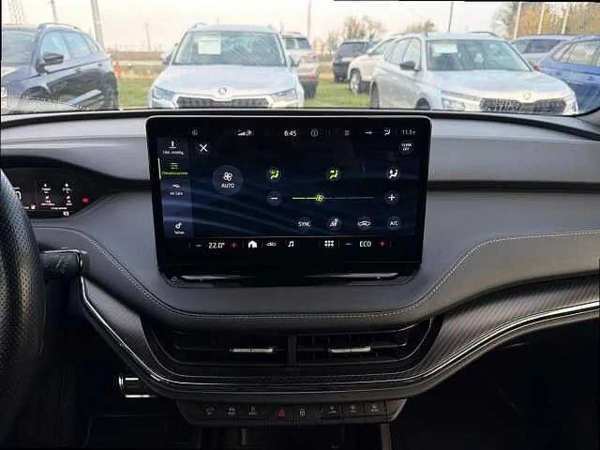 Skoda Enyaq usata a Ravenna (12)