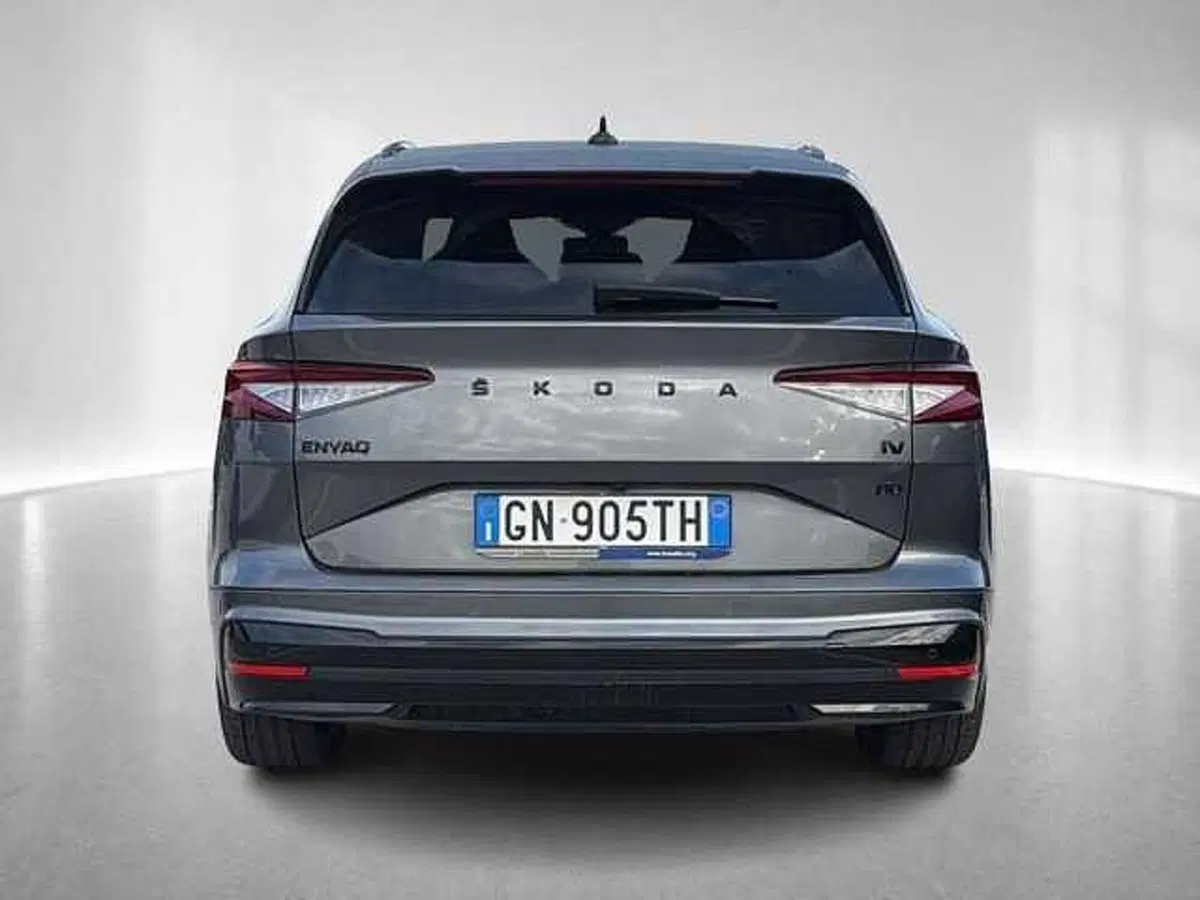 Skoda Enyaq usata a Ravenna (7)
