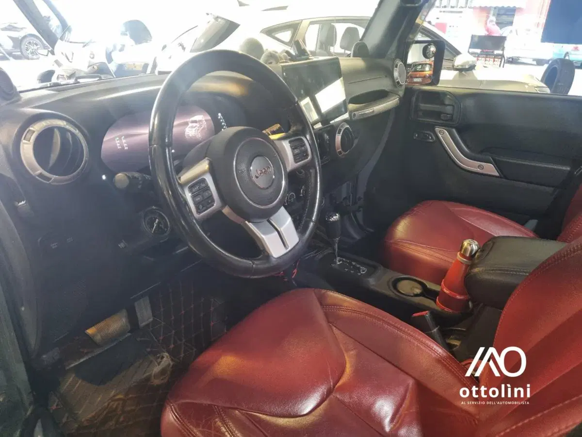 Jeep Wrangler usata a Cagliari (11)