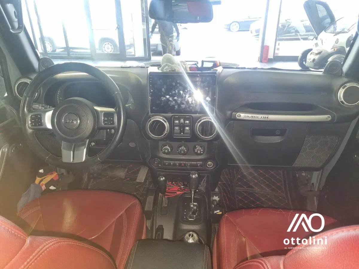 Jeep Wrangler usata a Cagliari (12)