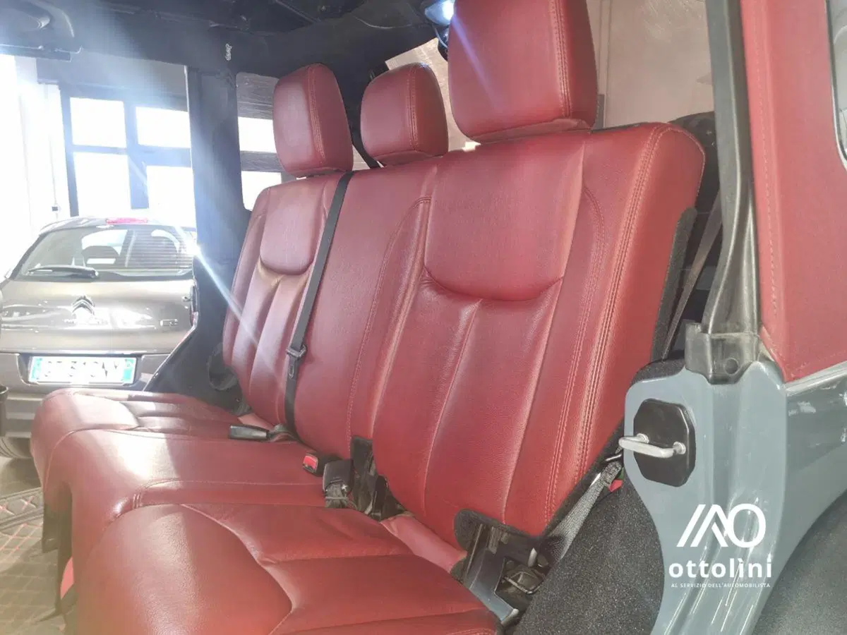 Jeep Wrangler usata a Cagliari (13)