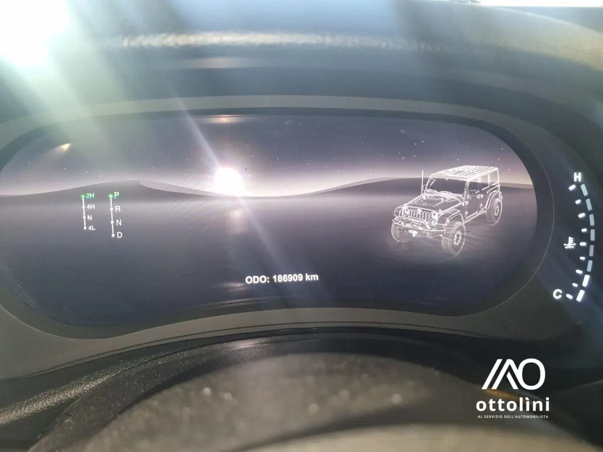 Jeep Wrangler usata a Cagliari (15)