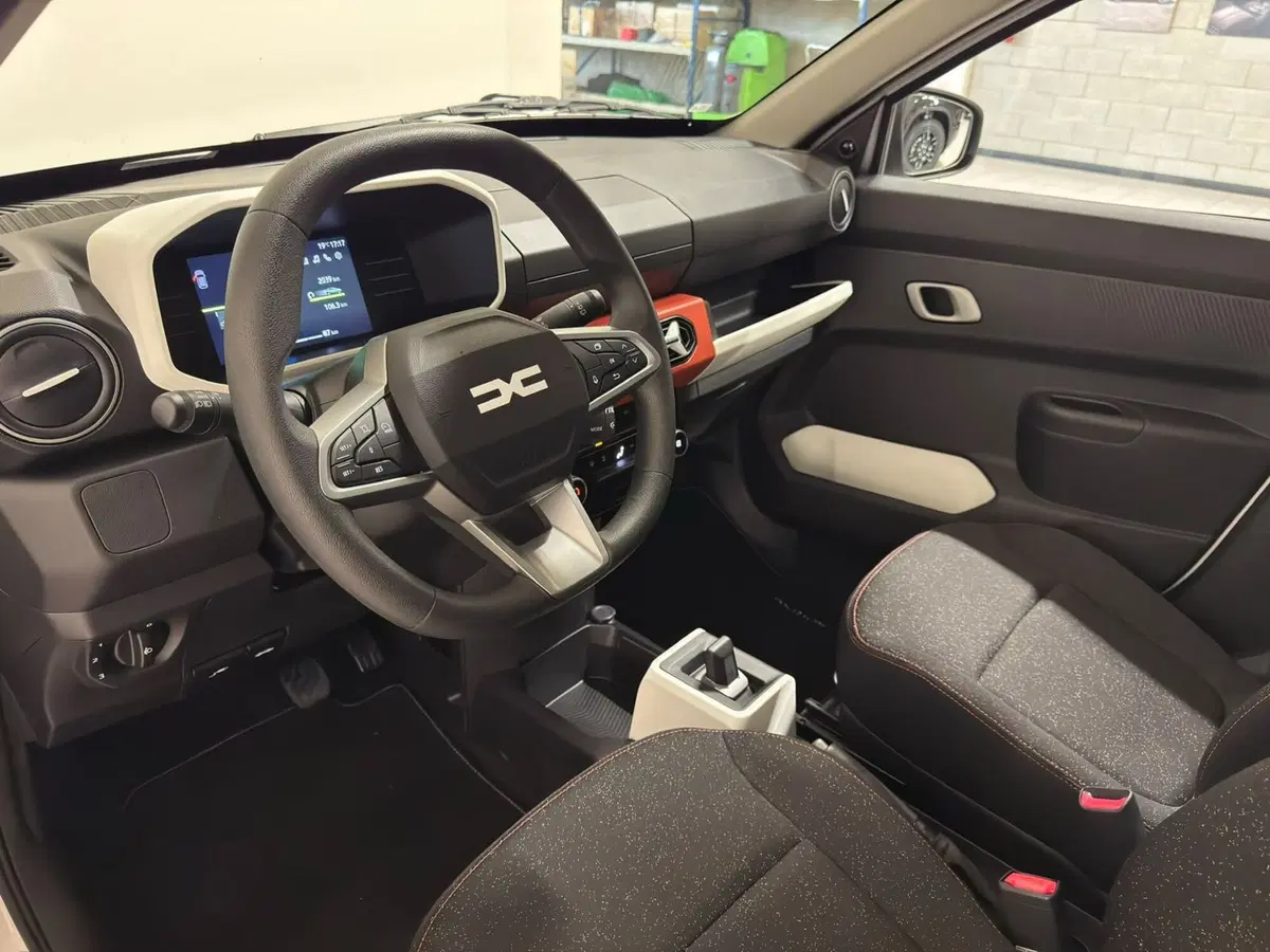 Dacia Spring usata a Novara (18)
