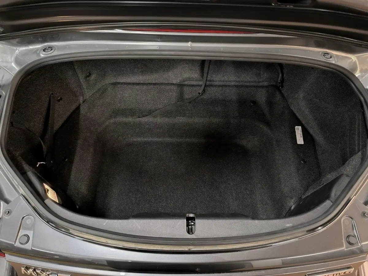 Mazda MX-5 usata a Udine (13)