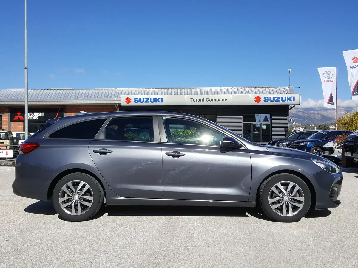 Hyundai i30 Station Wagon usata a L'Aquila (4)
