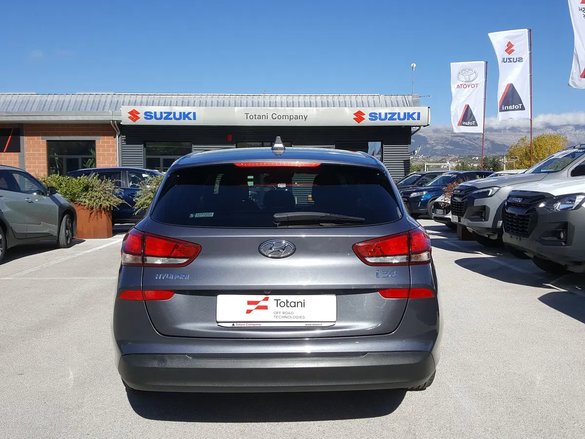 Hyundai i30 Station Wagon usata a L'Aquila (6)
